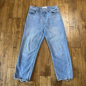Abercrombie & Fitch The Ankle Straight Ultra High Rise Womens Size 29 / 8 Short